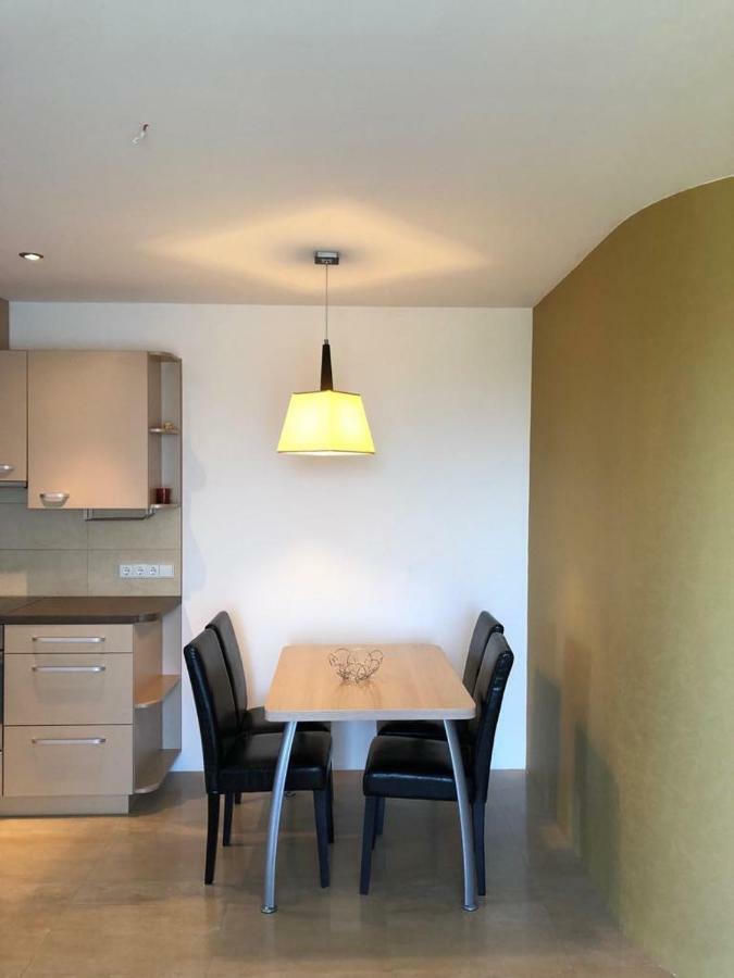 Three-Room Holiday Apartment Паланга Екстер'єр фото